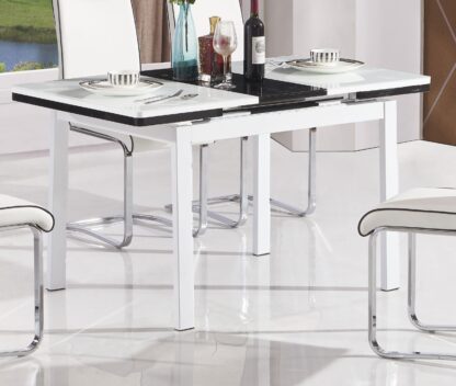 Husty Extendable Dining Table 4 White Chairs